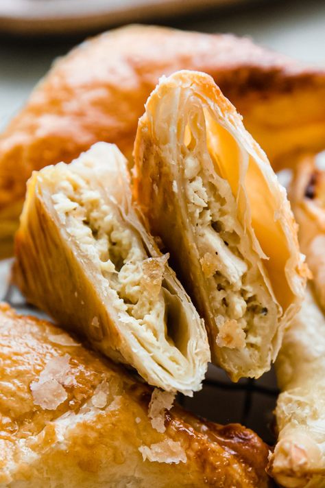 Chicken Puff Pastry, Chicken Puff, Puff Pastry Chicken, Pastry Dough Recipe, Chicken Puffs, Cream Sauce For Chicken, Puff Pastry Recipe, Puff Pastry Appetizers, Easy Puff