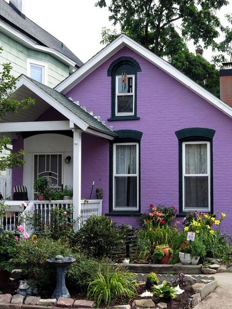 Purple Houses, Purple House, Homes Ideas, Purple Things, Wedding Purple, Purple Animals, Casas The Sims 4, Flowers Purple, Purple Home