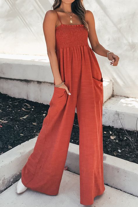 Short People Outfits, People Outfits, High Waist Jumpsuit, Slim Jumpsuit, Streetwear Inspiration, 2022 Fashion Trends, Look Casual Chic, Pocket Jumpsuit, Wardrobe Upgrade