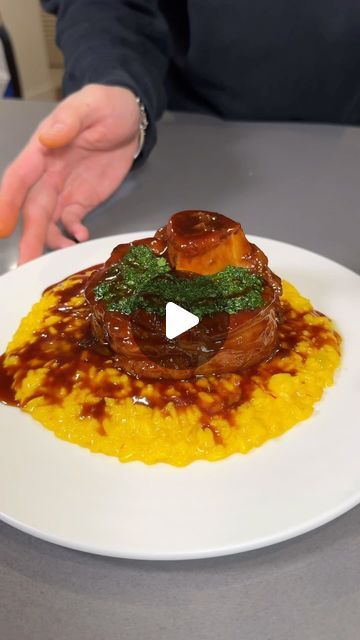 Ossobuco Recipe, Risotto Milanese, Osso Bucco, Kevin Lee, French Recipes, Bread Art, Homemade Candy, Amazing Cake, Risotto Recipes