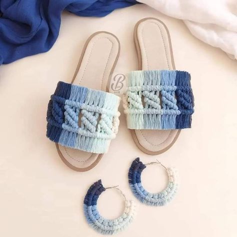 Macrame Slippers, Macrame Shoes, Traditional Jutti, Diy Macrame Plant Hanger Pattern, Macrame Sandals, Macrame Headband, Macrame Accessories, Crochet Slippers Free Pattern, Macrame Plant Hanger Patterns