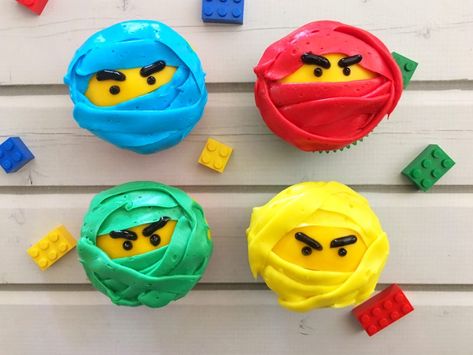 Semi-homemade, easy LEGO NINJAGO Movie Inspired Cupcakes from This Mama Loves Lego Party Food, Birthday Ninjago, Ninja Cupcakes, Movie Cupcakes, Lego Cupcakes, Lego Ninjago Party, Lego Ninjago Birthday, Ninjago Cakes, Ninjago Birthday Party