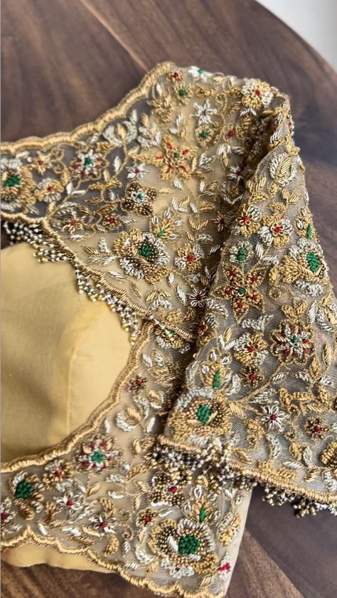 Traditional Aari Work Blouse, Heavy Work Blouse Designs, Marriage Blouses, Blouse Designs Bridal, Blouses Indian, Work Blouse Designs, Patch Work Blouse Designs, Latest Bridal Blouse Designs, Latest Blouse Designs Pattern