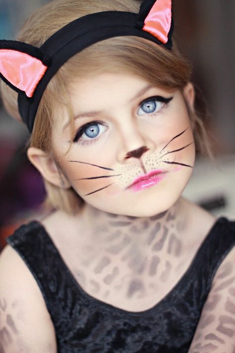 travestimento-halloween-bambina-gattino-rimmel-eye-liner-nero-body-painting Shrek Makeup, Cat Face Makeup, Cat Costume Kids, Halloween Makeup For Kids, Kitty Face Paint, Cat Halloween Makeup, Leopard Makeup, Kat Diy, Halloweenský Makeup