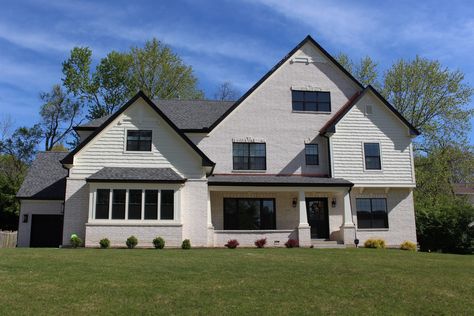 CertainTeed Sandstone Beige Lap | Creve Coeur, MO (63141) - Siding Express Certainteed Sandstone Beige Siding, Herringbone Siding Certainteed, Certainteed Herringbone Vinyl Siding, Certainteed Herringbone, Beige Vinyl Siding, Certainteed Vinyl Siding, White Vinyl Siding, Certainteed Siding, Vinyl Siding House