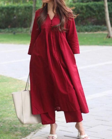 How To Style Red Kurti, Plain Kurtis Design, Daily Wear Kurtis Casual, Trendy Kurti Designs, Plain Kurta Set, A Dress Outfit, A Line Kurti, Simple Frock Design, Kurti For Women