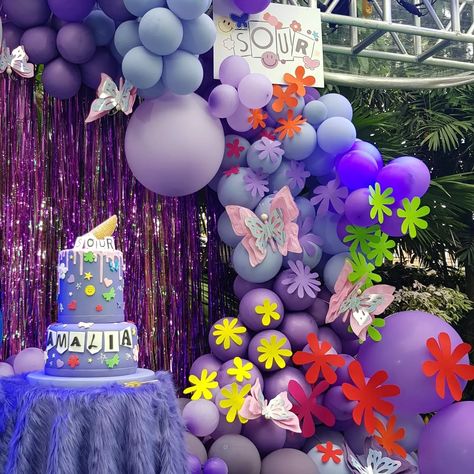 Balloon installation Olivia Rodrigo Olivia Rodrigo Birthday Decorations, Sour Themed Birthday Olivia Rodrigo, Sour Themed Birthday, Olivia Rodrigo Themed Birthday, Olivia Rodrigo Birthday Party Theme, Olivia Rodrigo Themed Party, Olivia Rodrigo Party Ideas, Olivia Rodrigo Birthday Party, Olivia Rodrigo Party