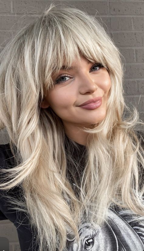 Shag Hair Extensions, Rockin Hairstyles For Women, Edgy Shag Haircut Without Bangs, Blonde Shullet, Fall 2023 Haircuts, Blonde Balayage Shag, 70s Shaggy Haircut, Rock And Roll Hairstyles For Women, Silver Hair With Bangs