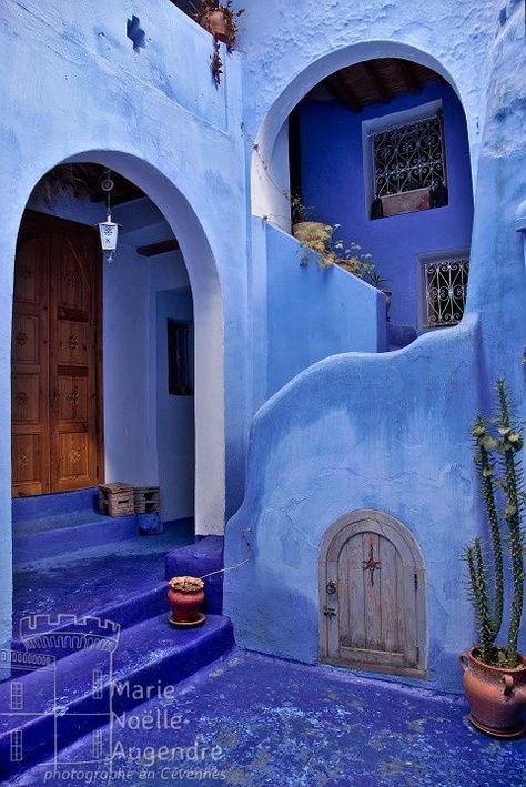 Morocco Chefchaouen, Blue Inspiration, Blue City, Hus Inspiration, Beautiful Doors, Feeling Blue, Blue Walls, Beautiful Architecture, Places Around The World