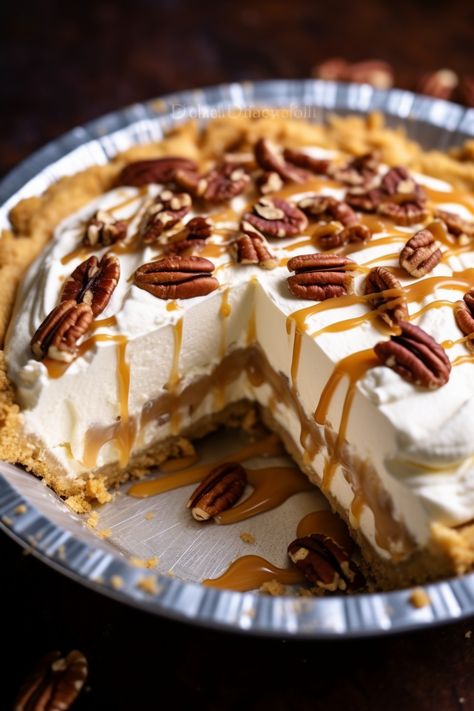 Decadent Pecan Cheesecake Pie Pecan Pie Crust Recipe, Pecan Cheesecake Pie, Cheesecake Cakes, Pecan Pie Cheesecake Recipe, Cheesecake Pie Recipes, Cheese Desserts, Recipes Cheesecake, Pecan Pie Crust, Friday Dinner