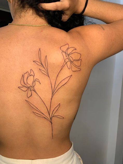 Tree Tattoo Women, Side Back Tattoos, Upper Back Tattoo, Tattoo Espalda, Matching Tats, Basic Tattoos, Upper Back Tattoos, Piercing Inspo, Intricate Tattoo