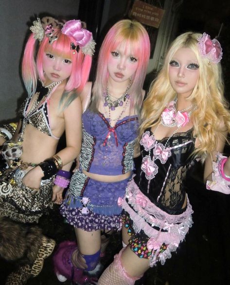 gyaru fashion jfashion gyaru outfit Cute Asian Outfits, Harajuku Outfit, Gyaru Outfit, Kei Fashion, Harajuku Girls, Gyaru Fashion, Fashion Organization, Dope Fashion, Asian Outfits