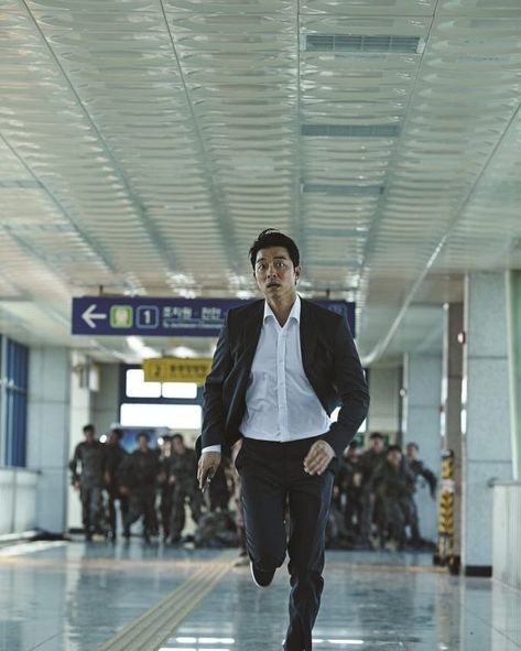 Train To Busan Movie, Train To Busan, Korean Movies, Septième Art, Gong Yoo, Korean Entertainment, 1st Anniversary, Sony Pictures, Kdrama Actors