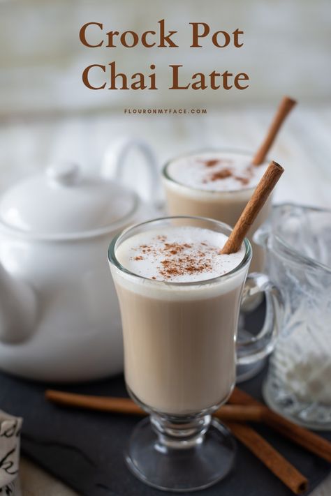 Crock Pot Chai Tea, Crockpot Latte Recipes, Winter Soup Ideas, Atlanta Christmas, Cardamon Recipes, Crockpot Drinks, Tea Cinnamon, Chai Tea Latte Recipe, Homemade Chai Tea