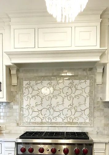 Wall Behind Stove Ideas Kitchens, Behind Stove Backsplash, Kitchen Backsplash Tile Designs, Decorative Backsplash, Stove Backsplash, Accent Backsplash, Mosaic Tile Backsplash, Kitchen Interior Design, Mosaic Backsplash