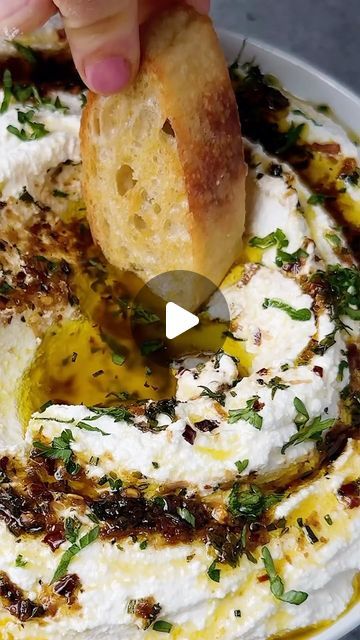 Dipping Oil Recipe, Ricotta Dip, Bread Dipping Oil, Whipped Ricotta, Dipping Oil, Ricotta Recipes, Garlic Herb, 10 Seconds, Holiday Weekend