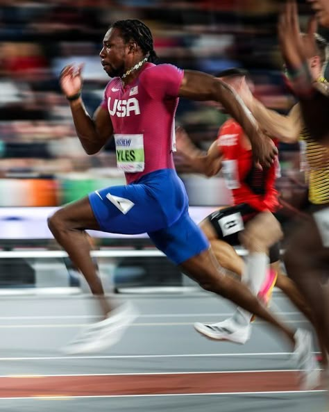 Noah Lyles (@nojo18) • Fotos e vídeos do Instagram Noah Lyles Running, Noah Lyles Wallpaper, Lyle Crocodile, Track Athletes, Noah Lyles, Track And Field Sports, Sport Aesthetic, Sports Track, Running Track