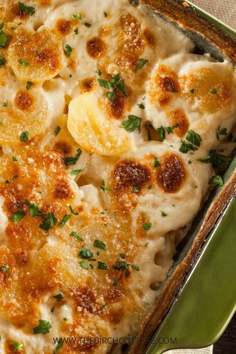 Scalloped Potatoes Au Gratin, Scalloped Potato Casserole, Cheese Scalloped Potatoes, Scalloped Potatoes Crockpot, Creamy Scalloped Potatoes, Au Gratin Potato Recipes, Boursin Cheese, Scalloped Potato Recipes, Potatoes Au Gratin