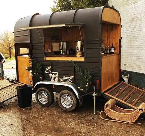 Trailer Coffee Bar, Horse Trailer Bar, Converted Horse Trailer, Horse Box Conversion, Horsebox Bar, Instant Pot Accessories, Trailer Bar, Coffee Food Truck, Mobile Cocktail Bar