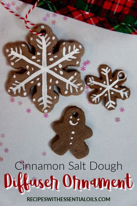 Cinnamon Salt Dough, Salt Dough Christmas, Homemade Christmas Ornaments Diy, Salt Dough Christmas Ornaments, Scented Ornaments, Cinnamon Ornaments, Salt Dough Ornaments, Dough Ornaments, Holiday Crafts Diy