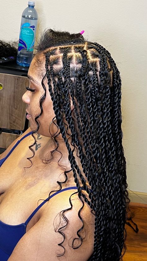 Island Twist Medium Length, Mini Island Twist, Island Twist, Boho Twists, Box Braids Hairstyles For Black Women, Twist Braid Hairstyles, Mini Twists, Protective Hairstyles Braids, Girls Hairstyles Braids