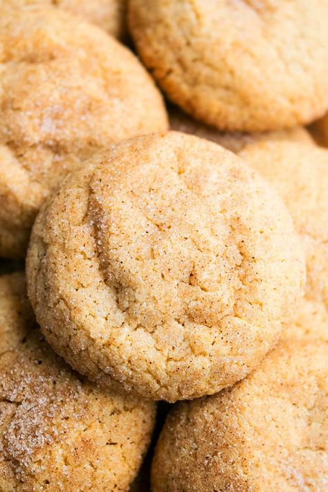 Cinnamon Cookies {Soft & Chewy} - CakeWhiz Sopapilla Cookies, Orange Cinnamon Cookies, Vegan Cinnamon Cookies, Cinnamon Biscuits Easy, Cinnamon Cookie Recipe, Easy Cinnamon Cookies, Cinnamon Cookies Recipe, Cinnamon Sugar Cookies Recipe, Ella Vegan