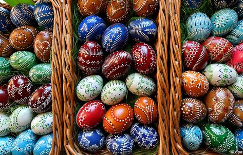 Easter traditions in Germany. Have you heard of Easter Bouquets… | by German Embassy London | Medium German Easter Traditions, Easter Poems, German Easter, Easter Bouquet, Easter Nests, Spring Lambs, Traditional Easter, Easter Lamb, Holiday Images