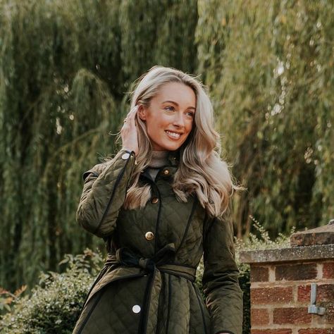 Josie // Fashion Mumblr on Instagram: "ad ~ Already found my favourite Autumn Outfit! 🍂 With design details I adore; a bow tie around the waist and an elegant peplum hem, this practical and fabulous coat is everything my Autumn wardrobe needed! Paired with chocolate jodhpur style leggings both from Lydia’s collection for @karen_millen - this is absolute countryside #ootd perfection! Shop this look in my bio darlings 🤍" Josie Fashion Mumbler, Fashion Mumbler, Fashion Mumblr, Emma Style, Style Leggings, Preppy Fall, Autumn Wardrobe, What To Wear Today, Peplum Hem