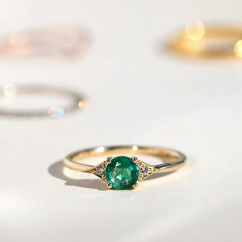 Sapphires, Rubies & other stones Catbird Jewelry, Jennie Kwon, Designer Rings, White Diamond Ring, Emerald Engagement, Deco Ring, Green Sapphire, Round Rings, Emerald Engagement Ring