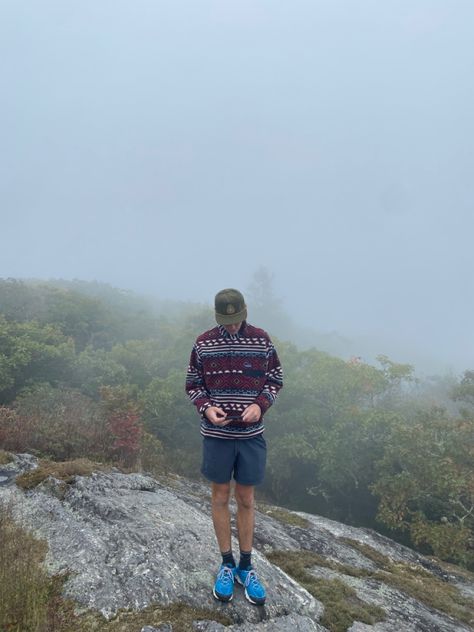 Mens Hiking Aesthetic, Mens Backpacking Outfit, Outdoor Man Outfit, Nature Guy Outfit, Camping Outfits For Men, Outdoor Core Outfits, Men’s Outdoorsy Style, Hiking Style Mens, Camping Fits Men