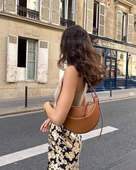 French Bag Brands: The 5 Labels To Know About In 2023 | Who What Wear French Handbags, French Capsule Wardrobe, Black Tie Attire, Timeless Chic, Paris Outfits, Purse Brands, French Women, Classic Bags, Branded Handbags