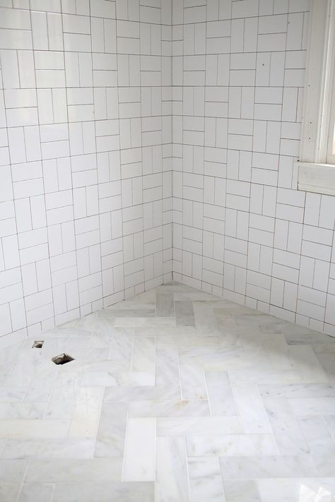 DIY Herringbone Marble Tile Floors : a beautiful mess                                                                                                                                                     More Rustic Tile Floor, Herringbone Tile Floors, Small Bathroom Tiles, French Country Bathroom, Rustic Tile, Tile Layout, Marble Tile Floor, A Beautiful Mess, Herringbone Tile