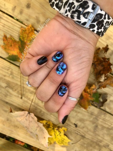 Color Street Bats Amore, Bats Amore Colorstreet Combo, Color Street Halloween Combos, Halloween Colorstreet, Color Street Halloween, Mani Inspiration, Spirit Fingers, Spirit Finger, Mani Ideas