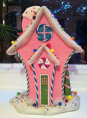 Related image Gingerbread House Props, Pink Gingerbread House, Christmas Tree Pink, Pink Gingerbread, Gingerbread House Parties, Whoville Christmas, Grinch Christmas Decorations, Candy House, Christmas Gingerbread House