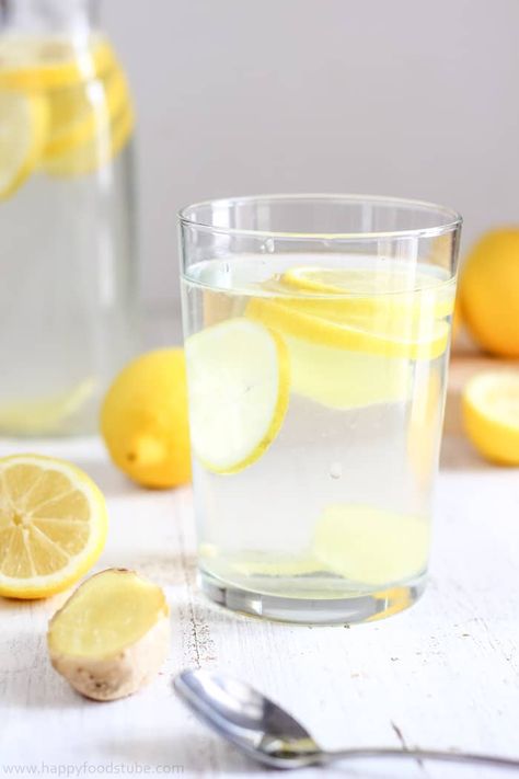 Body Cleansing Lemon Ginger Water. Easy Detox Recipe, Only 2-Ingredients | happyfoodstube.com Mango Lemonade Recipe, Lemon Ginger Water, Lemon Water Recipe, Mango Lemonade, Lemon Health Benefits, Lemon Detox, Frozen Mango, Ginger Water, Body Cleansing