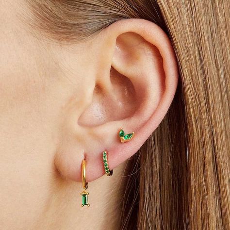 Dainty Gold Earrings, Small Gold Hoop Earrings, Emerald Green Earrings, Emerald Earrings Studs, Tiny Studs, Emerald Earrings, Green Earrings, Delicate Earrings, Mua Sắm