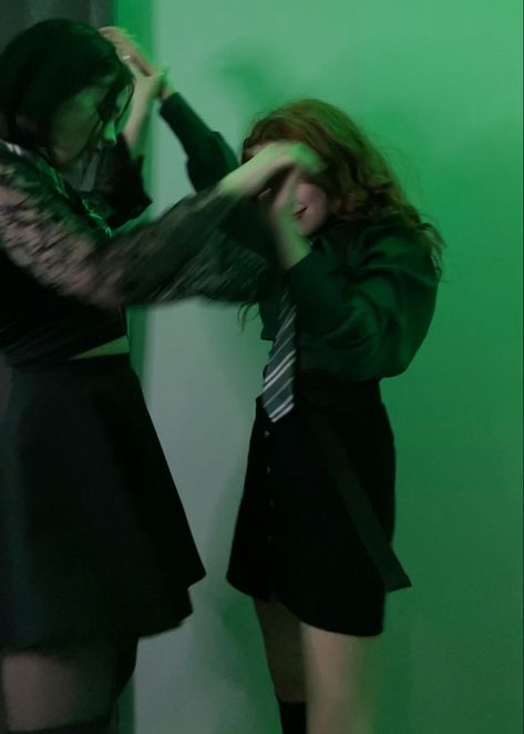 Pansmione Pansy X Yn, Pansy Parkinson X Yn, Pansmione Aesthetic, Astoria Greengrass Fan Cast, Wlw Pics, Slytherin Princess, Slytherin Vibes, Shifting Motivation, Shifting Visuals