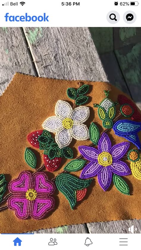 Metis Flower Patterns, Ojibway Floral, Beaded Vamps, Metis Beadwork Patterns, Fort Nisqually, Métis Beading, Metis Art, Métis Beadwork, Metis Beading