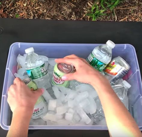 Find out how to turn an old sewing table into a bespoke DIY cooler. Wow friends at parties and upcycle your old sewing table to create this handy drinks holder. Old Sewing Cabinet, Old Sewing Tables, Pink Spray Paint, Diy Cooler, Sewing Machine Tables, Closet Door Makeover, Plain Frames, Diy Bunk Bed, Sewing Machine Cabinet