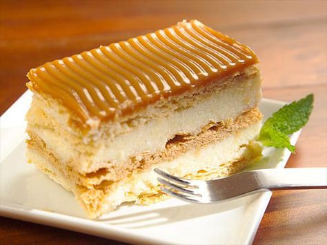 Tours Bogota Colombian Dessert Recipes, Colombian Sweets, Colombian Food Traditional, Colombian Desserts, Bogota Colombia Food, Columbian Recipes, Colombian Dishes, Colombian Cuisine, Colombian Coffee