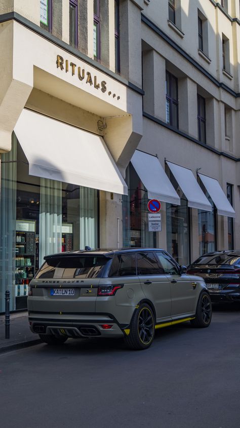 Range Rover Wallpaper Iphone, Range Rover Wallpaper, Mercedes Benz Glc Coupe, Photo Tiktok, Range Rover Svr, Car Iphone Wallpaper, Cars Wallpapers, Mercedes Benz Glc, Ad Astra