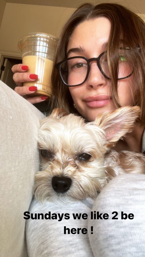 Hailey Bieber Dog, Hailey Justin, Hailey Rhode Baldwin, Hailey Rhode, Dog Pics, Historical Images, Pink Vibes, Hailey Baldwin, Fb Memes