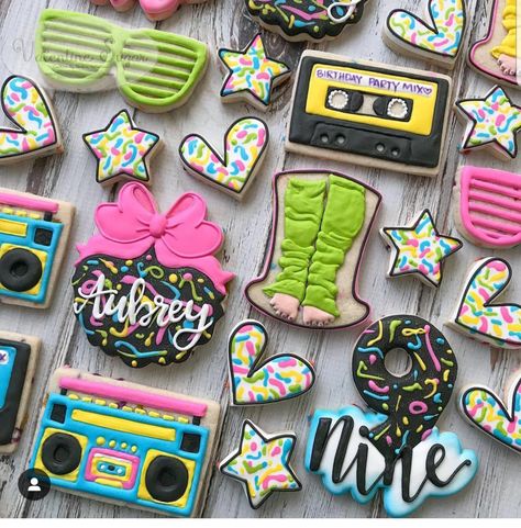 80s Dance Party, 80s Dance, Cartoon Cookie, 90s Theme Party, Party Cookies, Dance Themes, Music Birthday, Cookie Frosting, Chocolate Covered Oreos