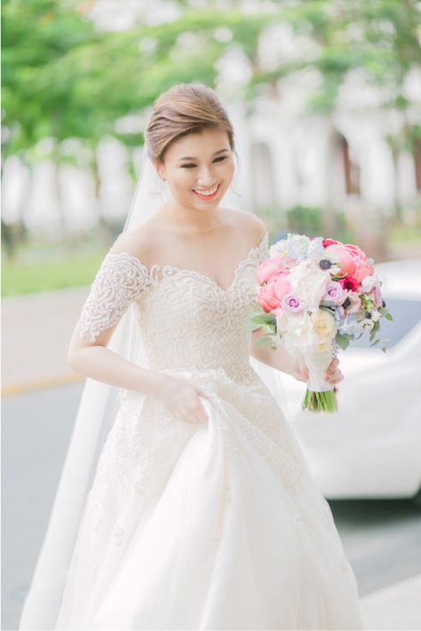 Off-Shoulder Bridal Gown | Photo: Foreveryday Photography Bridal Gowns Indian Receptions, Gowns Indian, Wedding Gown Off Shoulder, Timeless Wedding Gown, Wedding Bridal Gowns, Garden Wedding Bridesmaids, Classic Romantic Wedding, Wedding Gown Simple, Simple Wedding Gowns