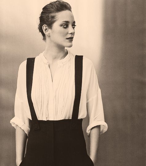 marion Marion Cottilard, Marion Cotillard, French Actress, Business Outfit, Look Vintage, White Photo, Mode Vintage, Looks Style, Looks Vintage