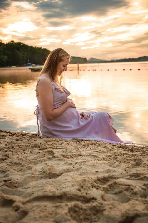 sunrise maternity photo by lake Maternity Shots, Maternity Pics, Lake Photos, Baby 2, Maternity Shoot, Maternity Photos, Pregnancy Shoot, Maternity Pictures, Pregnancy Photoshoot