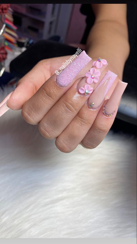 ( @ _nailsbynayelli ) on instagram #pinknails #pink3d #glitterpink #glitter #pinknaildesigns #babypinknails #nails #nailsofinstagram #nailsonfleek Baby Pink Nails Acrylic, Silver Gradient, Cute Pink Nails, Quick Nail, Baby Pink Nails, Glitter Nails Acrylic, Star Nail Art, Star Night, Dope Nail Designs