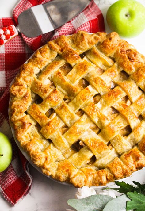 Easy Puff Pastry Apple Pie - Sims Home Kitchen Puff Pastry Apple Pie, Old Fashioned Apple Pie, Puff Pastry Apple, Apple Pie Recipe Homemade, Apple Puff Pastry, Easy Puff, Buttery Pie Crust, Caramelised Apples, Easy Puff Pastry