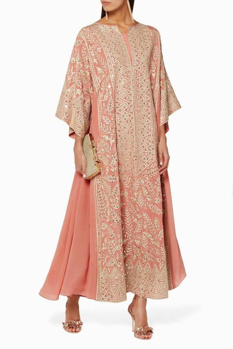 Fashion Long Dresses, Jalabiya Dress, Kaftan Designs, Moroccan Fashion, Arab Fashion, Dress Stores Online, Abayas Fashion, Kaftan Dress, Indian Designer Wear