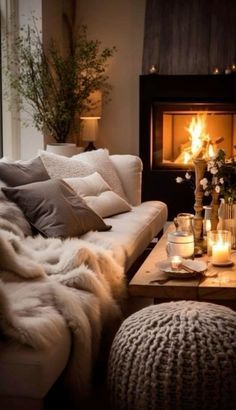 Hygge Living Room, Winter Living Room, Hygge Home, Apartment Aesthetic, Living Room Inspo, Cozy Room, Cozy Living Rooms, Dream Home Design, Living Room Inspiration